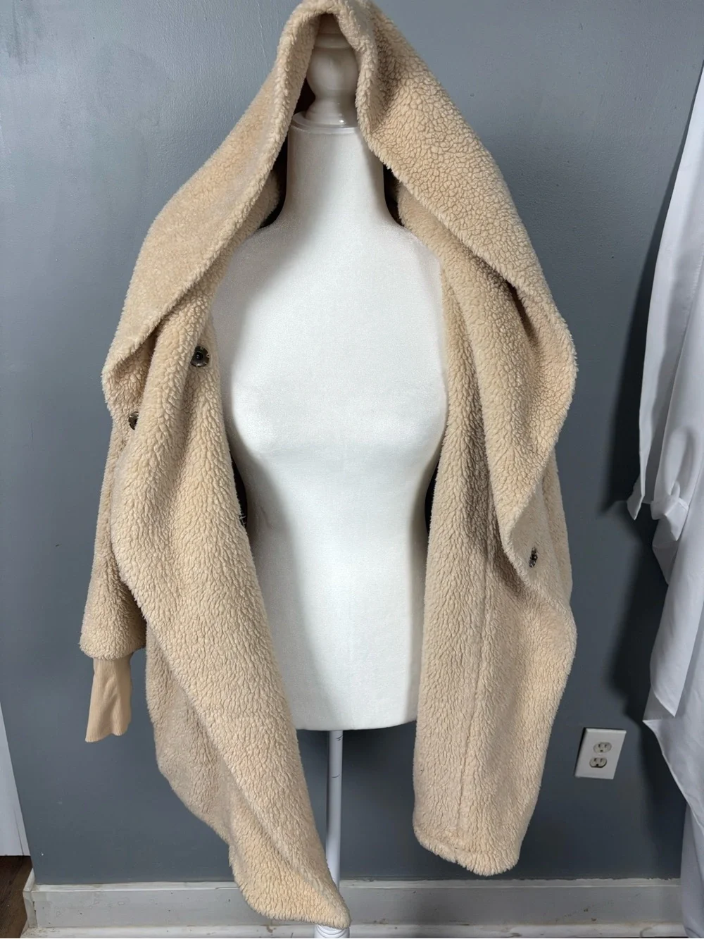 Hatch The Coco Sherpa One Size Cozy Hooded Wrap Cardigan